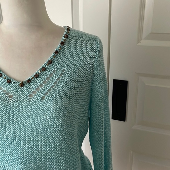 BCBG sweater large - Picture 2 of 7